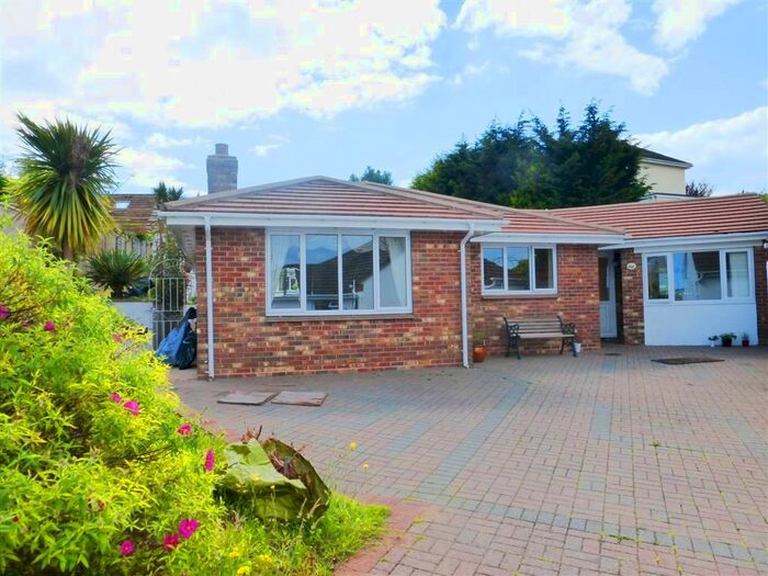 4 Bedroom Bungalow To Rent In Miranda Road, Preston, Paignton, TQ3