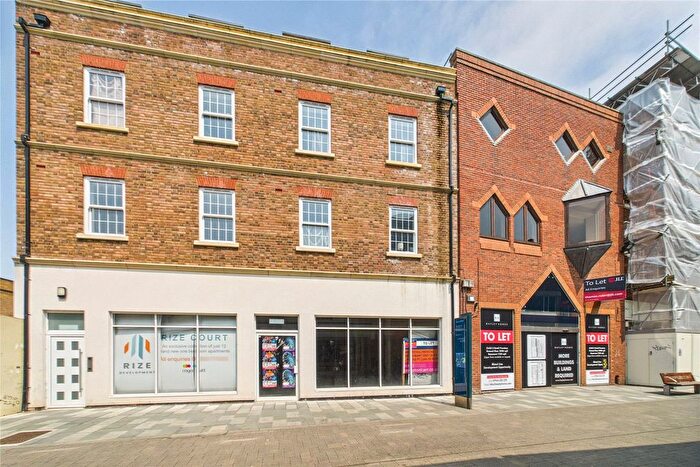 1 Bedroom Flat To Rent In High Street, Maidenhead, Berkshire, SL6