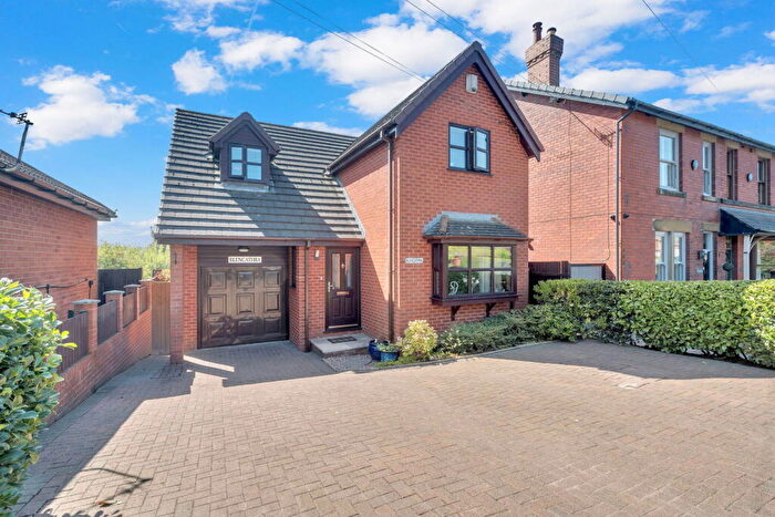 4 Bedroom Detached House For Sale In Bolton Road, Anderton, Lancashire, PR6
