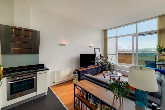 2 Bedroom Flat To Rent In Argyll Road, Woolwich, London, SE18