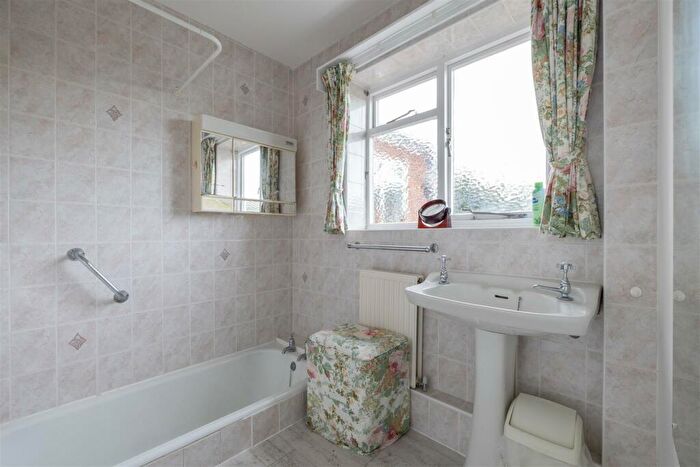 2 Bedroom Detached Bungalow For Sale In Fieldstile Road, Southwold, IP18