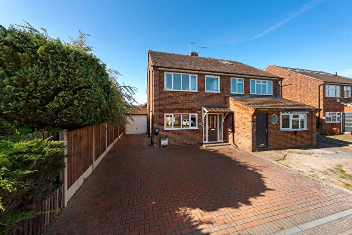 3 Bedroom Semi-Detached House For Sale In Nursery Road, Meopham, Gravesend, Kent, DA13