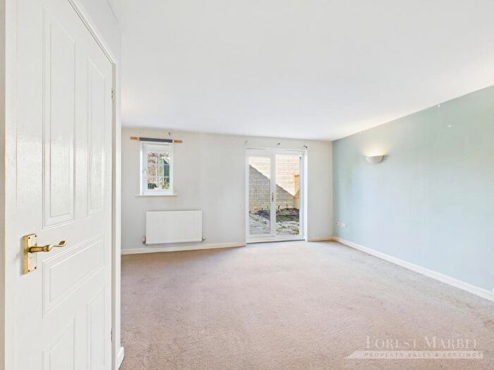3 Bedroom End Of Terrace House For Sale In Newington Close, Frome, BA11