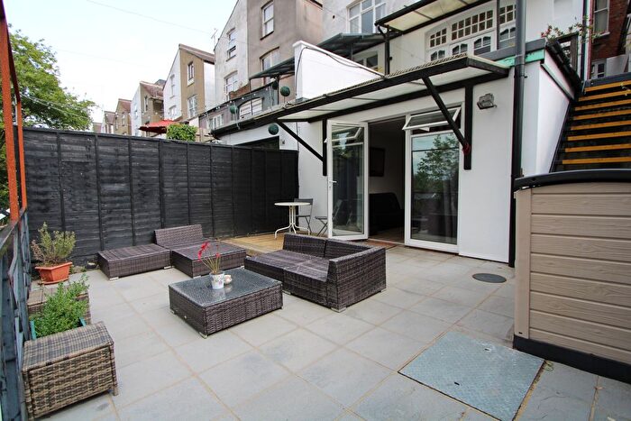 1 Bedroom Flat To Rent In Broxholm Road, London, SE27