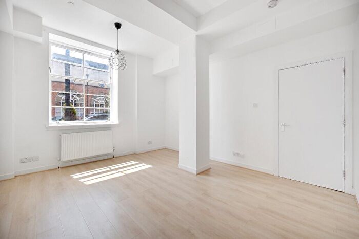 2 Bedroom Flat To Rent In Cook Street, Tradeston, Glasgow, G5