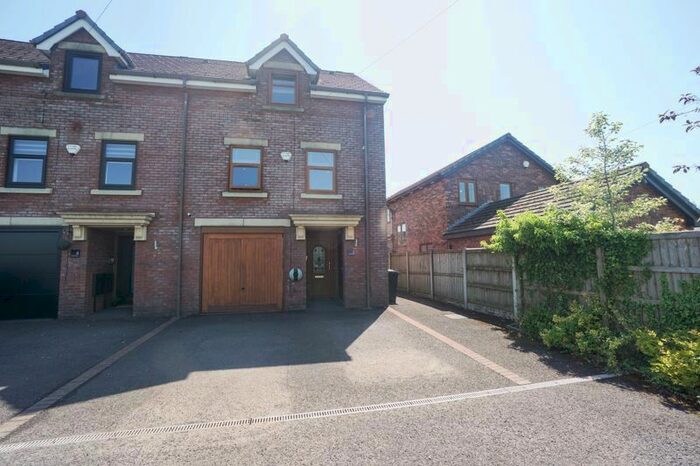 3 Bedroom Mews For Sale In Reservoir Mews, Reservoir Street, Aspull, Wigan, WN2