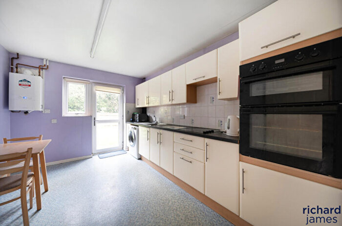 2 Bedroom Detached Bungalow For Sale In Ashburnham Close, Freshbrook, Swindon, SN5