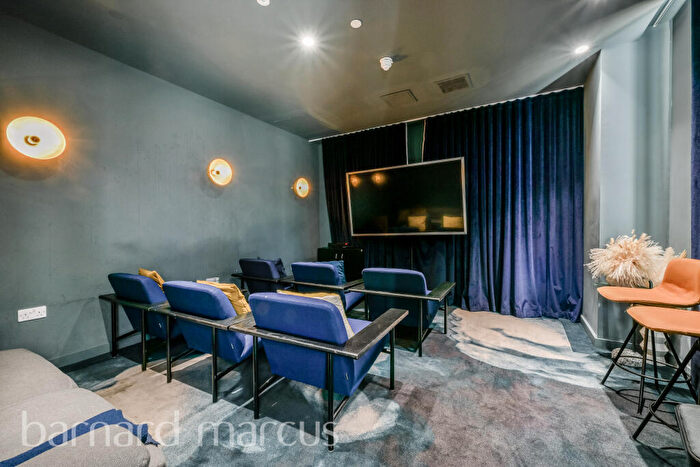 2 Bedroom Apartment To Rent In Sutton Court Road, Sutton, SM1