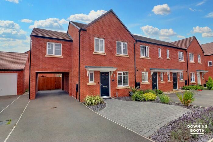 3 Bedroom End Of Terrace House For Sale In Dowling Drive, Fradley, Lichfield, WS13