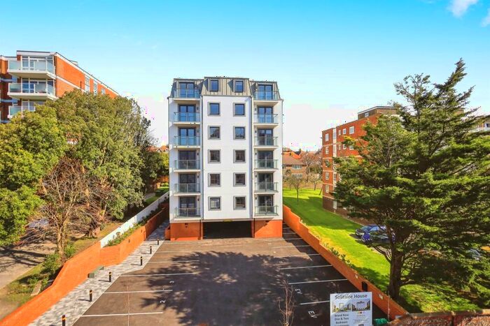1 Bedroom Apartment For Sale In Upperton Road, Eastbourne, BN21
