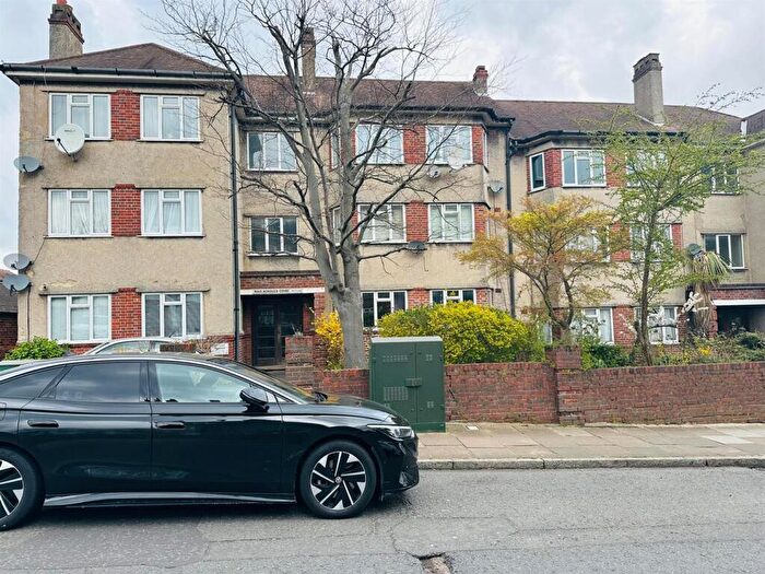 2 Bedroom Flat For Sale In Marlborough Hill, Harrow, HA1