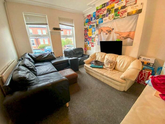 6 Bedroom Terraced House To Rent In Lombard Grove, Fallowfield, M14
