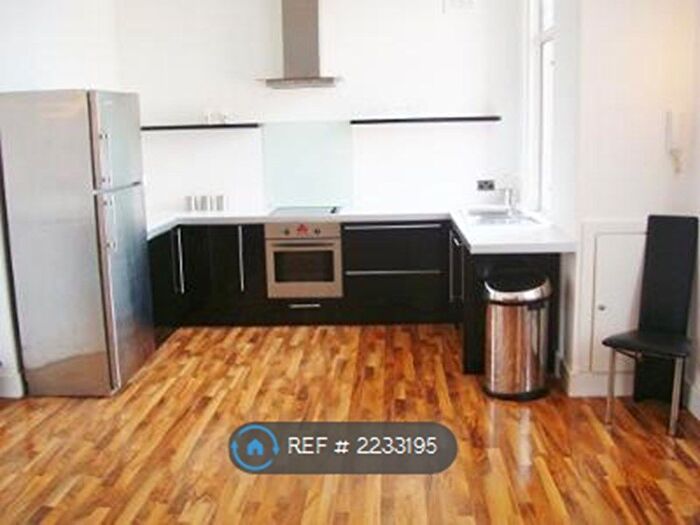 2 Bedroom Flat To Rent In Mount Nod Road, Streatham Hill, SW2