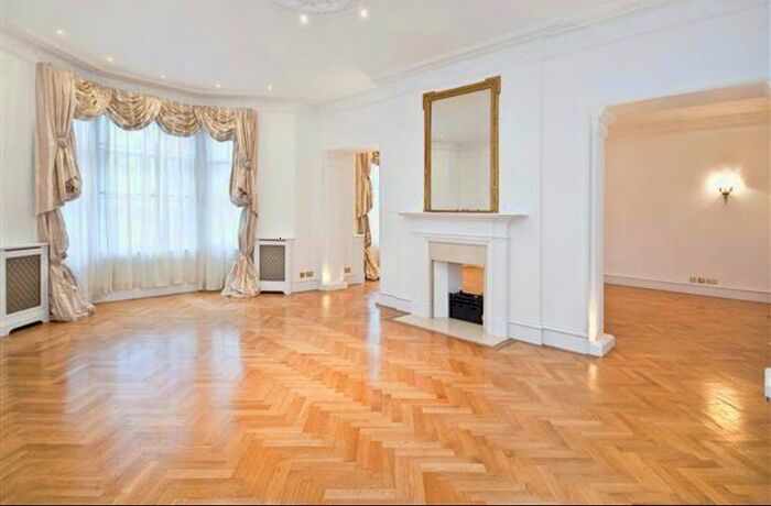 5 Bedroom Flat To Rent In Palace Gate, London, W8