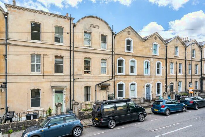 1 Bedroom Apartment To Rent In Belgrave Terrace, Bath, BA1