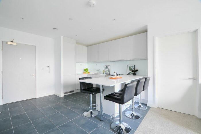 2 Bedroom Flat To Rent In Bury Street, Salford, M3
