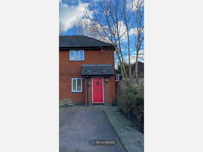 1 Bedroom Semi-Detached House To Rent In High Road North, Laindon, Basildon SS15