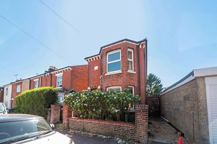 2 Bedroom Detached House For Sale In Spear Road, Southampton, SO14