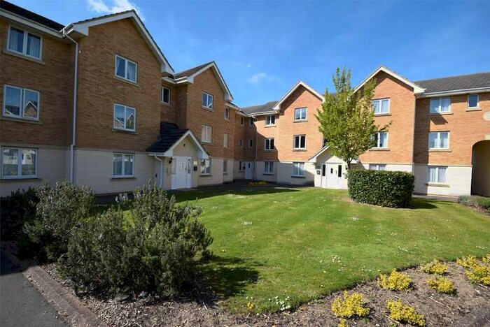 2 Bedroom Flat To Rent In Lloyd Close, Cheltenham, GL51