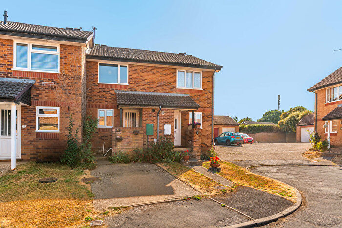2 Bedroom Terraced House For Sale In Troika Close, Banbury, OX16