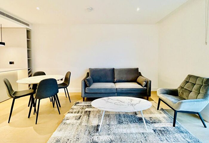 2 Bedroom Flat To Rent In Lincoln Building, White City Living, W12