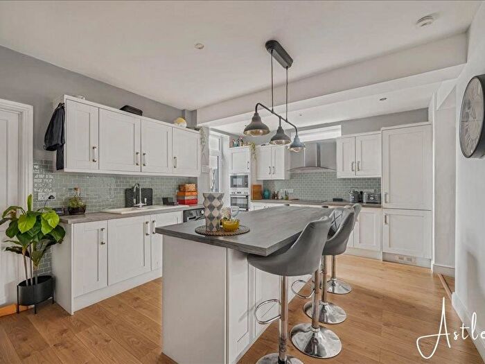 3 Bedroom End Terrace House For Sale In Coombes Road, Neath, SA10