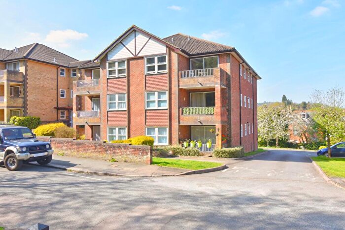 1 Bedroom Apartment To Rent In Elm Road, Redhill, RH1