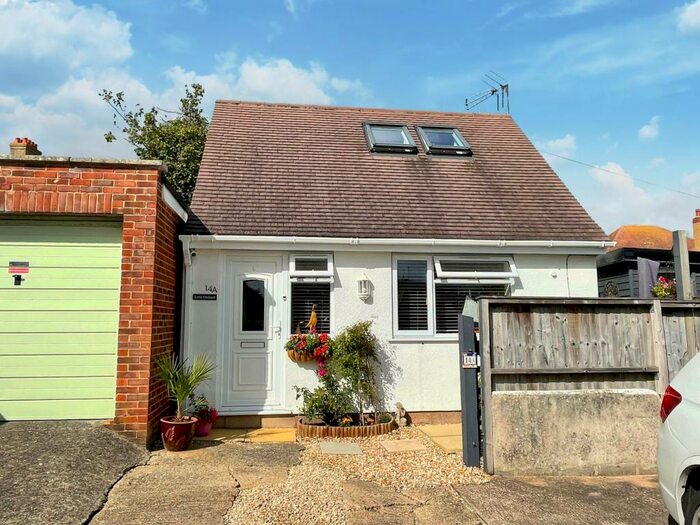 1 Bedroom Detached House For Sale In Wychall Orchard, Seaton, Devon, EX12