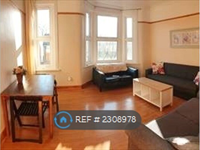 2 Bedroom Flat To Rent In Leytonstone, London, E11