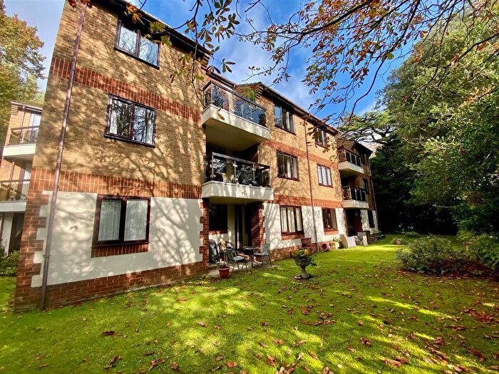 2 Bedroom Property To Rent In St. Botolphs Road, Worthing, BN11