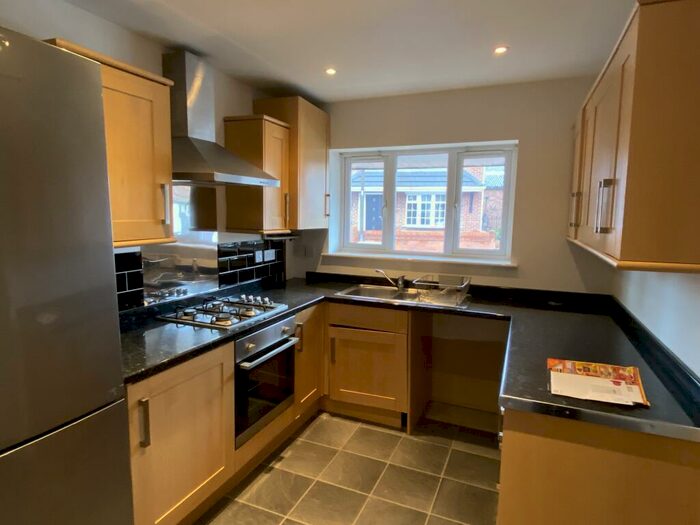 3 Bedroom House To Rent In Halmshaw Terrace, Bentley, DN5