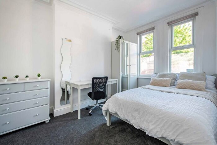 4 Bedroom Terraced House To Rent In Albert Road, Lenton, NG7