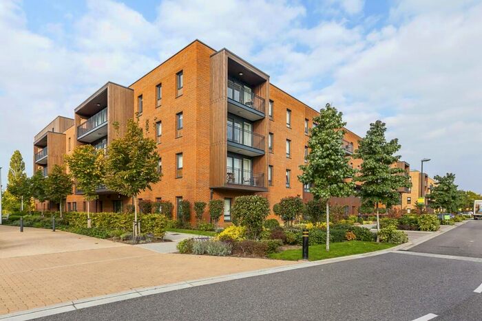 2 Bedroom Apartment To Rent In Meadowside London, SE9