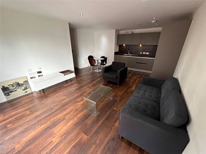 2 Bedroom Apartment For Sale In Wilburn Basin, Ordsall Lane, Salford, M5