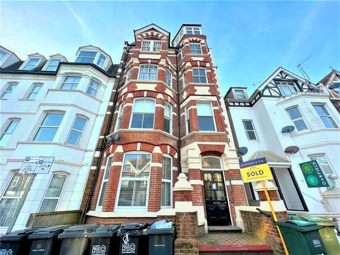 1 Bedroom Flat To Rent In Sea Road, Bexhill-On-Sea, TN40