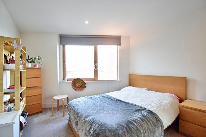 2 Bedroom Flat To Rent In The Boulevard, Hunslet, Leeds, LS10