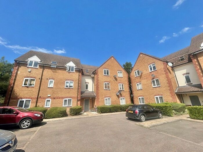 2 Bedroom Flat To Rent In Forest Glade, Basildon, SS16