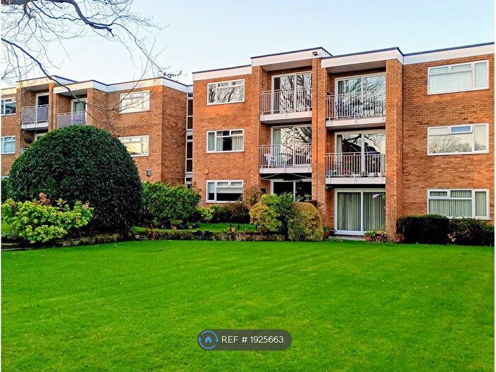 2 Bedroom Flat To Rent In Charlton Court, Oxton, CH43