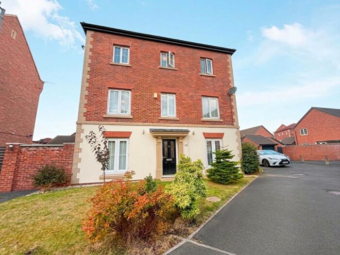 5 Bedroom Detached House For Sale In Wet Earth Green, Swinton, M27