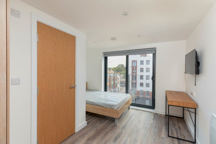 3 Bedroom Flat To Rent In Harding Wharf @ Paintworks, Bristol, BS4