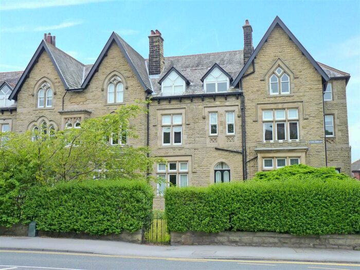 2 Bedroom Flat To Rent In Roseville Avenue, Harrogate, HG1