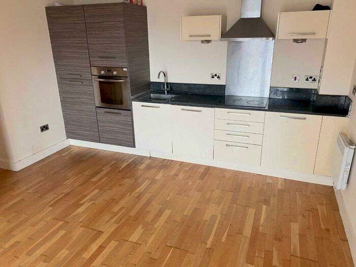 2 Bedroom Apartment To Rent In North Bank, Sheffield, S3