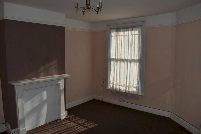 2 Bedroom Flat To Rent In Church Street, St Peters, CT10