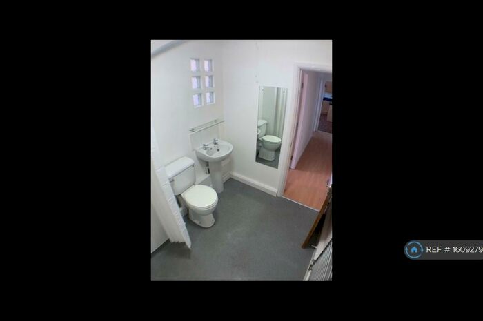 2 Bedroom Flat To Rent In Church Road, Liverpool, L22