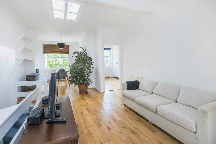 2 Bedroom Flat To Rent In Longridge Road, Earl`S Court, SW5
