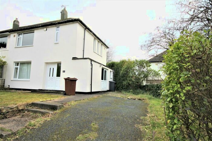 3 Bedroom Semi-Detached House To Rent In Parkstone Mount, Leeds, LS16