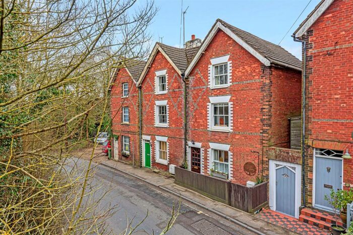 3 Bedroom Terraced House For Sale In Stopham Road, Pulborough, RH20