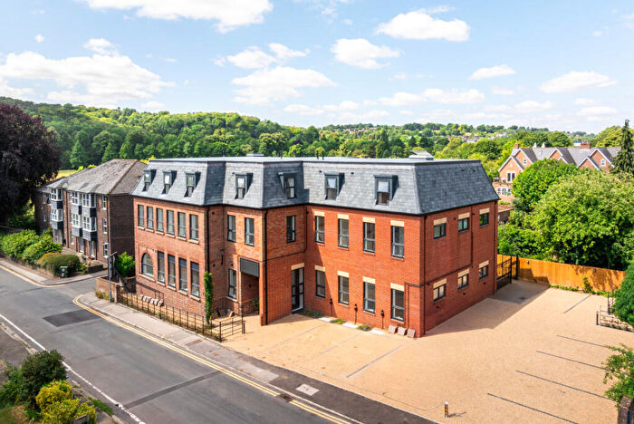 1 Bedroom Apartment For Sale In Harlow House, Harlow Road, High Wycombe, Bucks, HP13