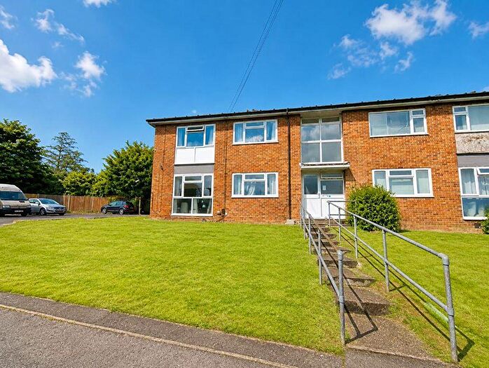 2 Bedroom Maisonette For Sale In Mill Lane, Oxted, RH8