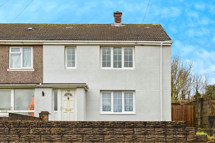 2 Bedroom End Of Terrace House For Sale In First Avenue, Clase, Swansea, SA6